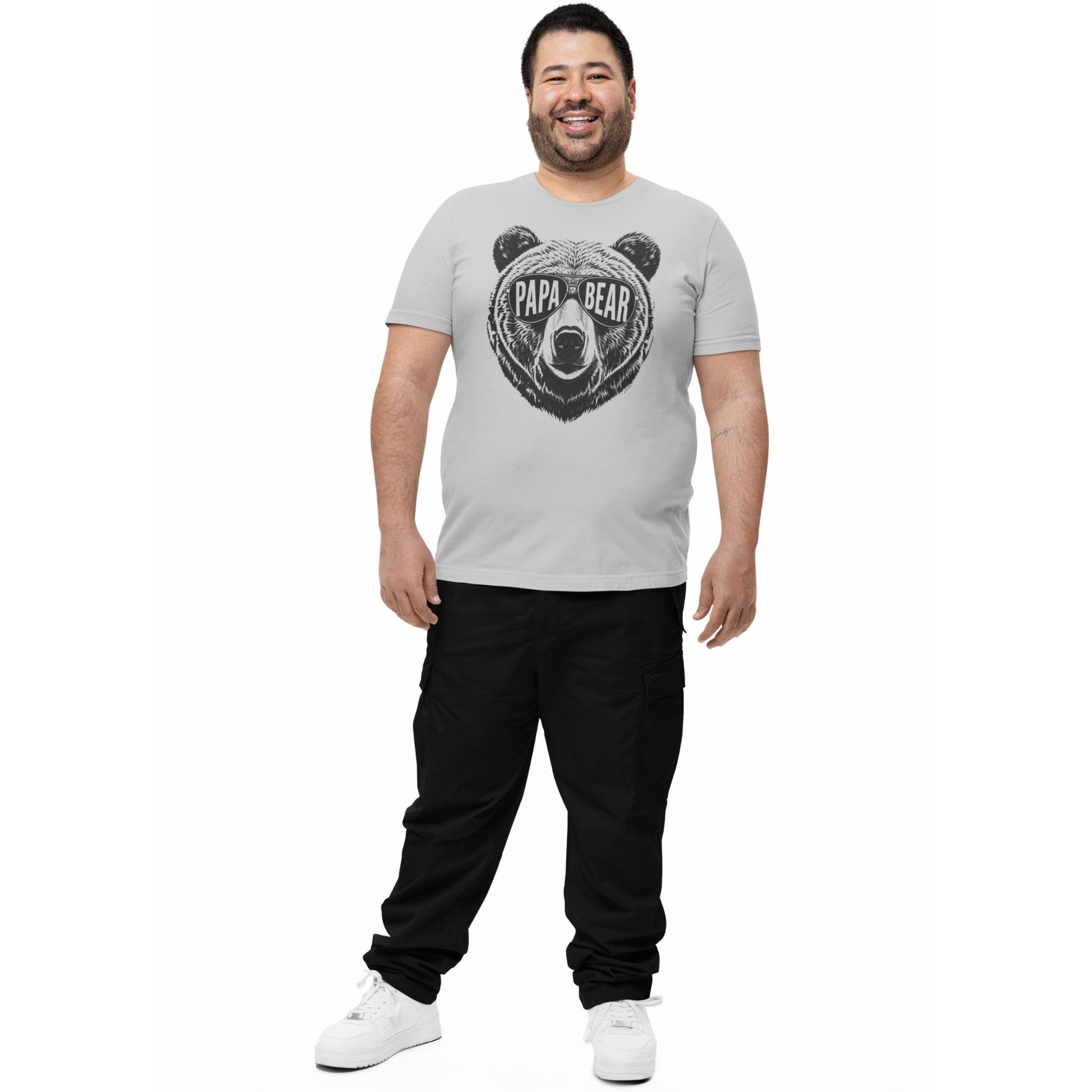  T-Shirt mit Bärenkopf und der Aufschrift „Papa Bear“ in Sonnenbrillen – stylisches Shirt für Väter.