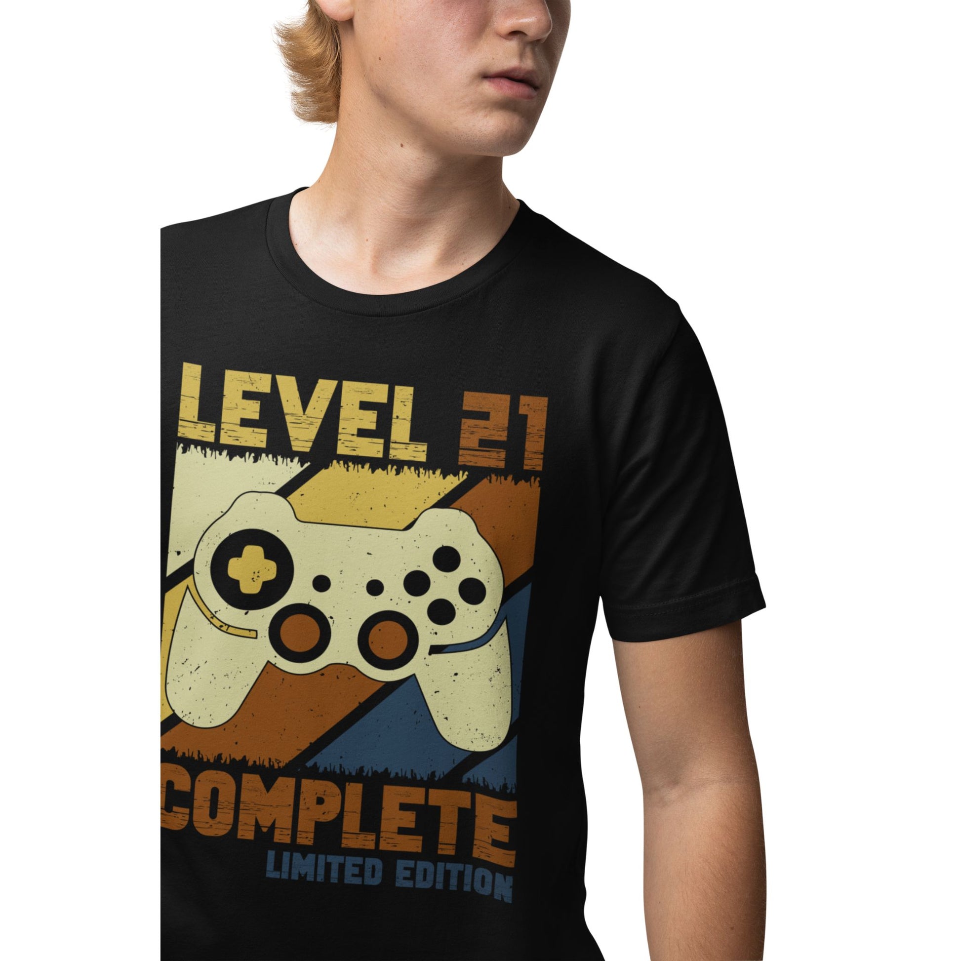 Schwarzes T-Shirt mit Retro-Gaming-Design und Schriftzug „Level 21 Complete – Limited Edition“ mit Gamecontroller