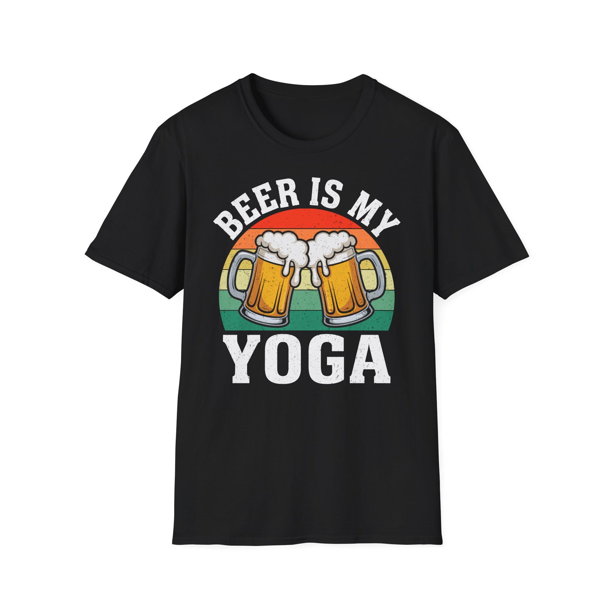 Schwarzes T-Shirt mit Retro-Design, zwei Bierkrüge stoßen an, darüber der Text „Beer is my Yoga“ – perfektes Shirt für Bierliebhaber