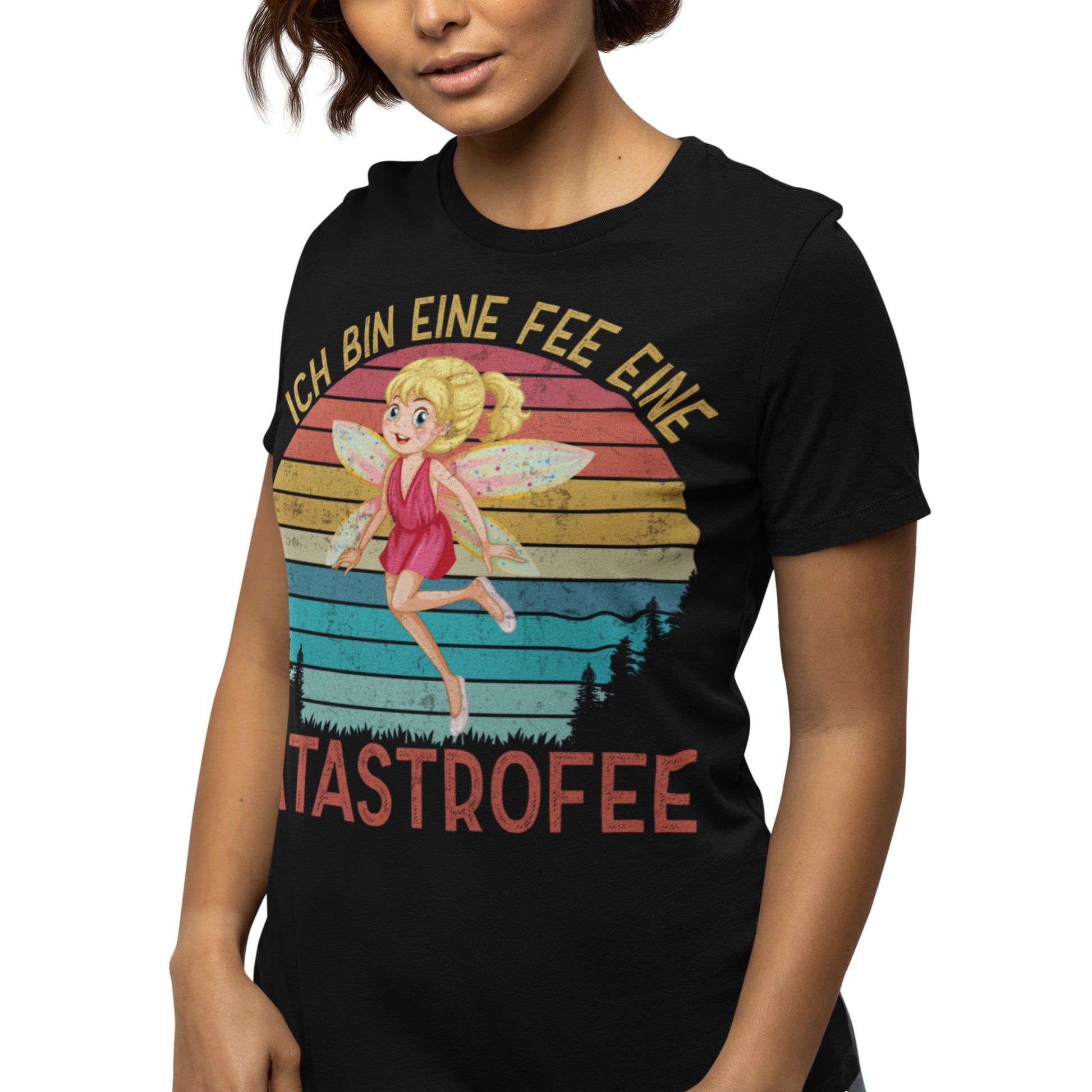 Schwarzes T-Shirt mit bunter Fee und dem Spruch „Ich bin eine Fee – eine KatastroFEE“, witziges Damen-Shirt für chaotische Persönlichkeiten
