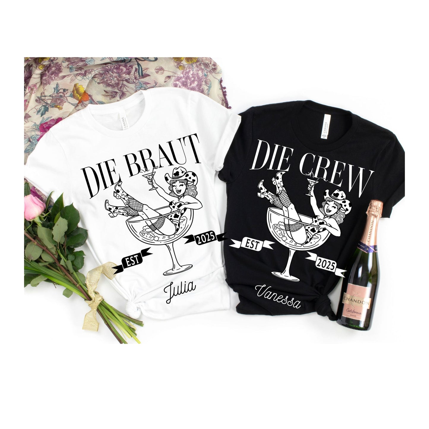 Zwei JGA-Shirts für Damen mit Aufdruck „Die Braut“ und „Die Crew 2025“, dazu Rosen und Sektflasche – ideal für den Junggesellinnenabschied