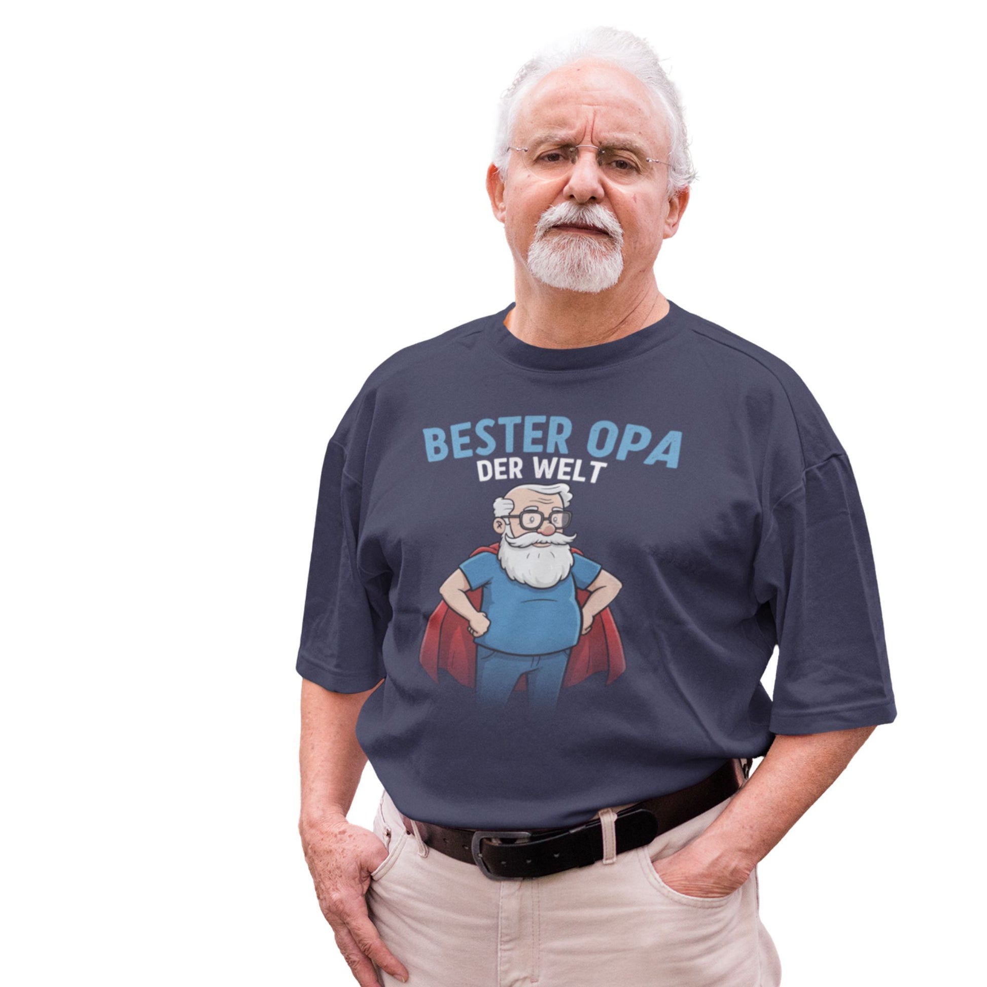 T-Shirt mit Aufdruck „Bester Opa der Welt“ und Comic-Motiv eines Großvaters mit Superhelden-Umhang