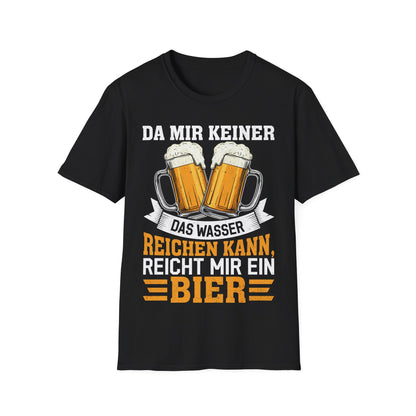 Schwarzes T-Shirt mit Spruch „Da mir keiner das Wasser reichen kann, reicht mir ein Bier“ – Zwei Bierkrüge – Lustiges Partyshirt für Männer