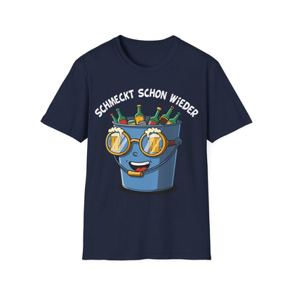 Navy  T-Shirt mit Saufeimer-Comic und Spruch „Schmeckt schon wieder“ – lustiges Unisex Partyshirt für Ballermann & Festival