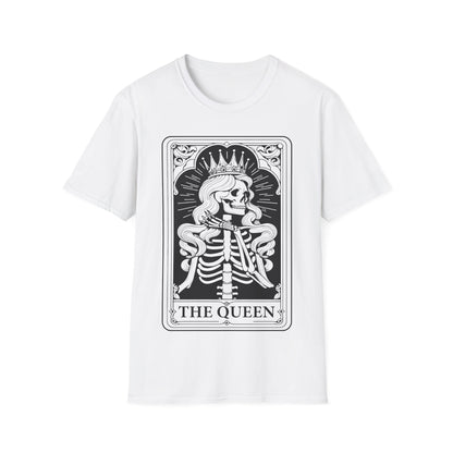 The Queen T-Shirt Unisex – Krone trifft Skelett Tarot Design. tshirt unisex schnitt aufdruck 'the queen' mit einem weiblichen sketlett als königin