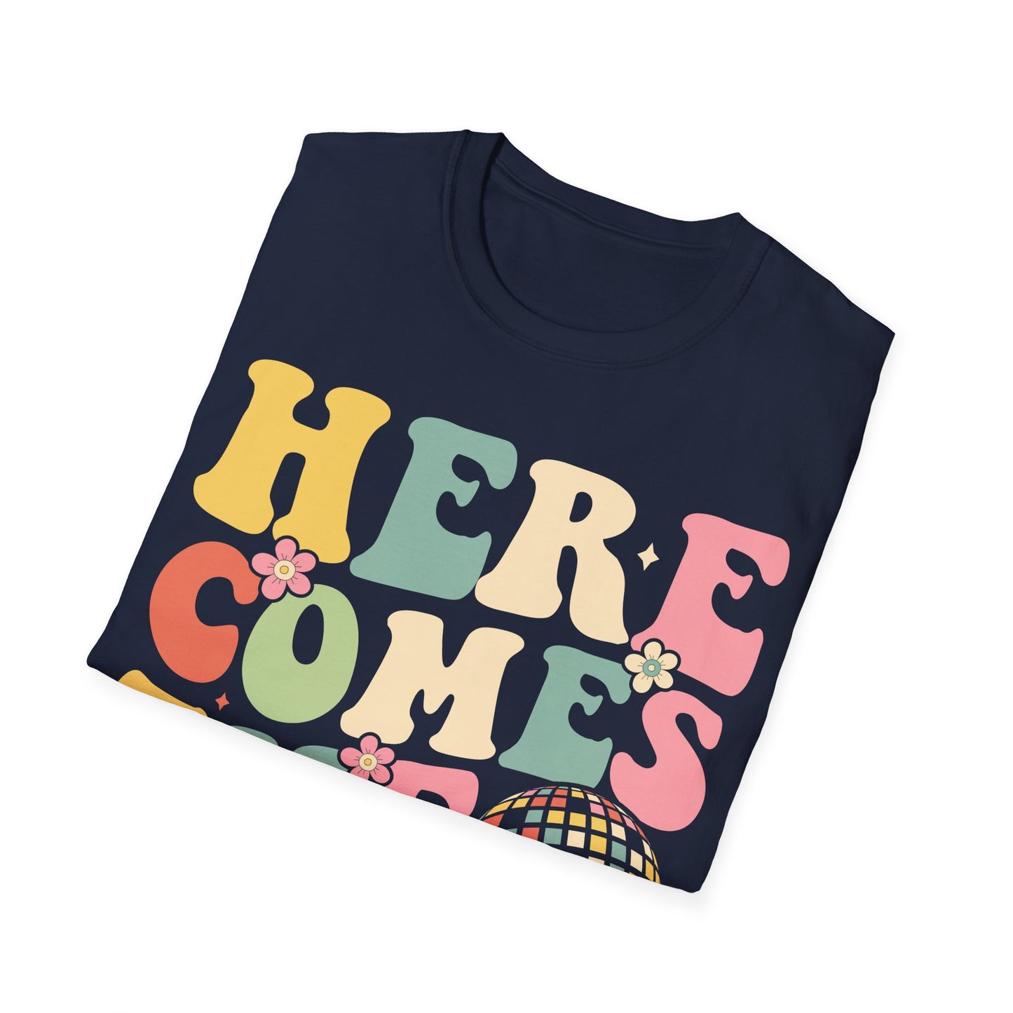 Here Comes The Party T-Shirt – Retro Look mit Blumen & Disco-Kugel – Festival & Partyshirt