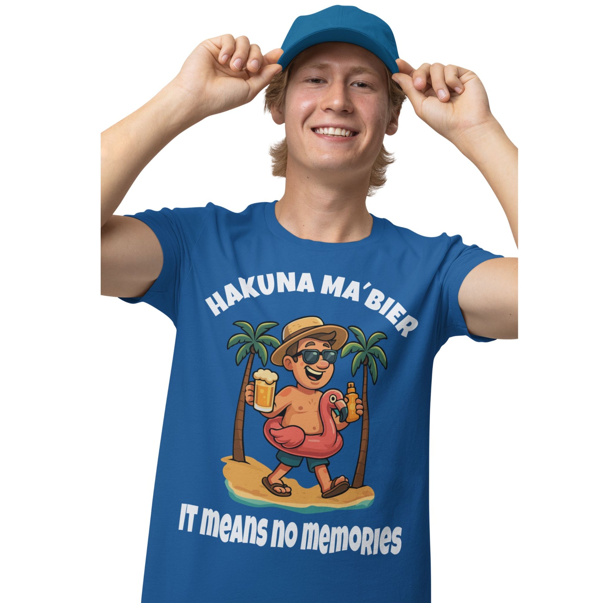 blaues T-Shirt mit bunter Illustration: Mann mit Flamingo-Schwimmring, Bier in der Hand, Text: „Hakuna Ma’Bier – It Means No Memories“