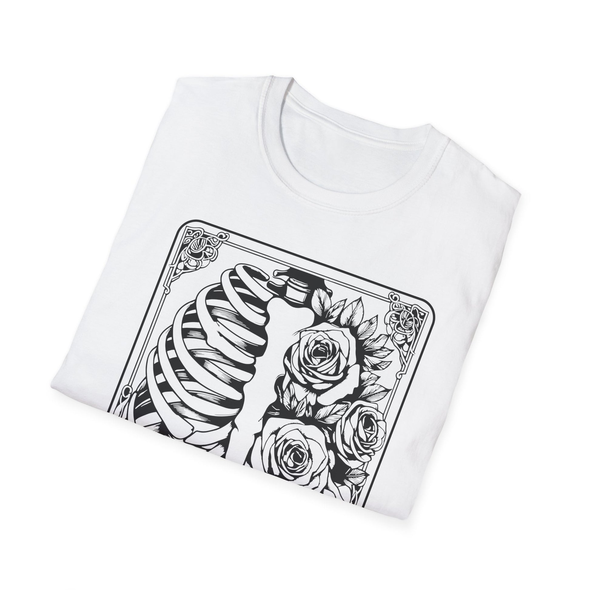Cooles T-Shirt mit Skelett und Rosen, ideal für Fans von Tarot oder Gothic-Stil.
