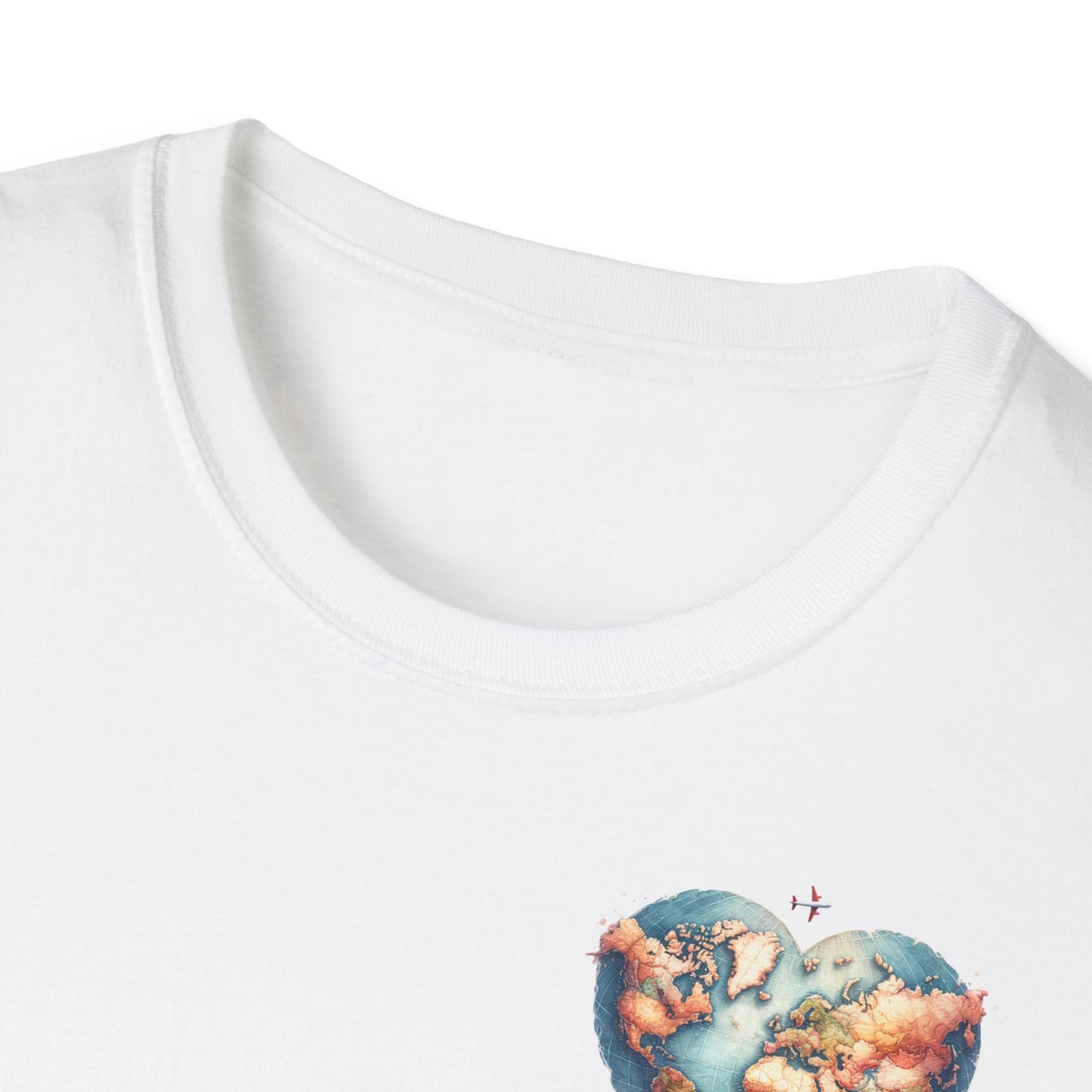 Adventure T-Shirt – Herz-Weltkarte & Flugzeug | Unisex Reiseshirt