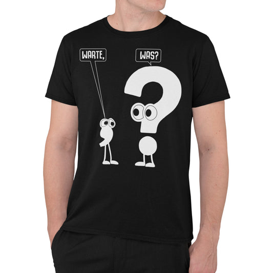 Mann trägt Schwarzes T-Shirt mit weißem Cartoon-Motiv „Warte, was?“ – Lustiges Sprüche Funshirt für Männer und Frauen