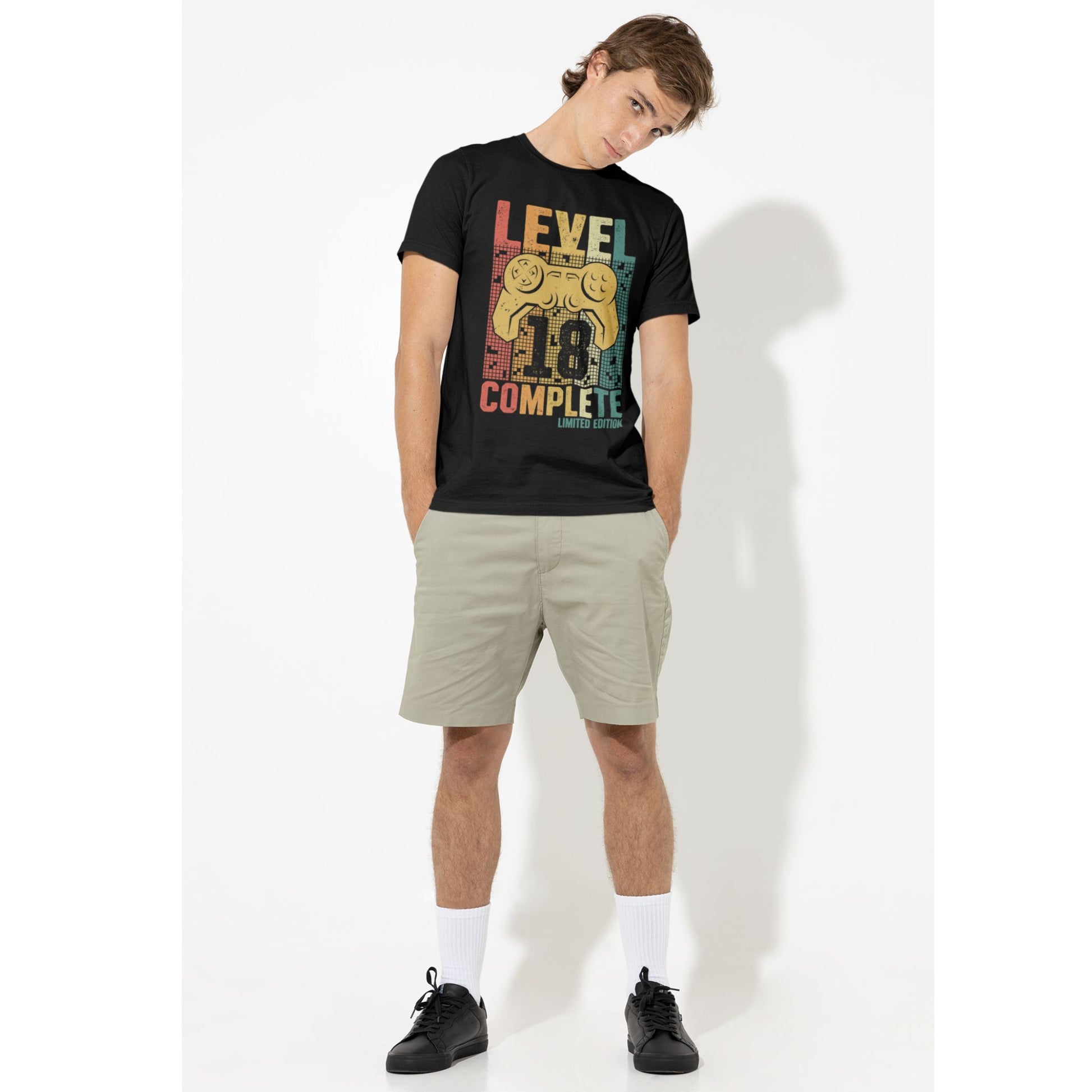 T-Shirt mit Retro-Aufdruck 'Level Complete 18' und Game-Controller – Gamer Shirt zum 18. Geburtstag