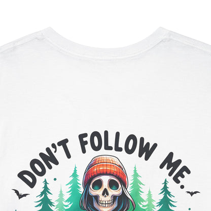 Lost Too T-Shirt – Schwarzer Humor mit Skelett & Spruch „Don’t follow me, I’m lost too“ – Outdoor Style für Wanderer & Freigeister
