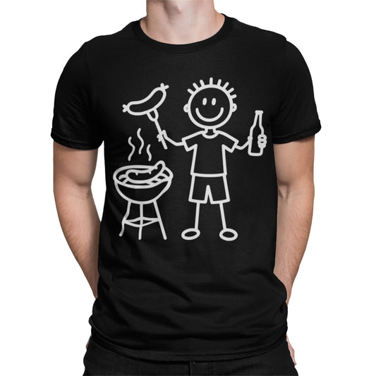 Mann trägt Schwarzes T-Shirt mit weißer Strichmännchen-Comiczeichnung eines Grillmeisters mit Bratwurst und Bierflasche – lustiges BBQ Shirt für Männer und Frauen