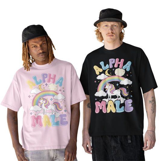 Unisex T-Shirt mit Regenbogen-Einhorn und dem Spruch „Alpha Male“ in bunten Lettern – humorvoll, sarkastisch und mädchenhaft gestaltet