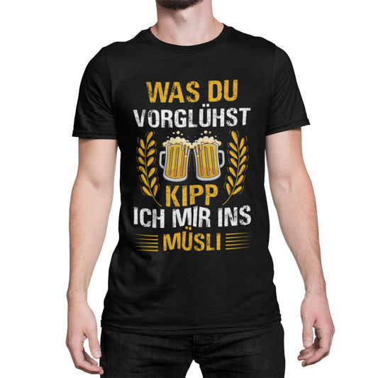 Schwarzes Herren T-Shirt mit dem Spruch „Was du vorglühst, kipp ich mir ins Müsli“ und Biergläsern – lustiges Partyshirt
