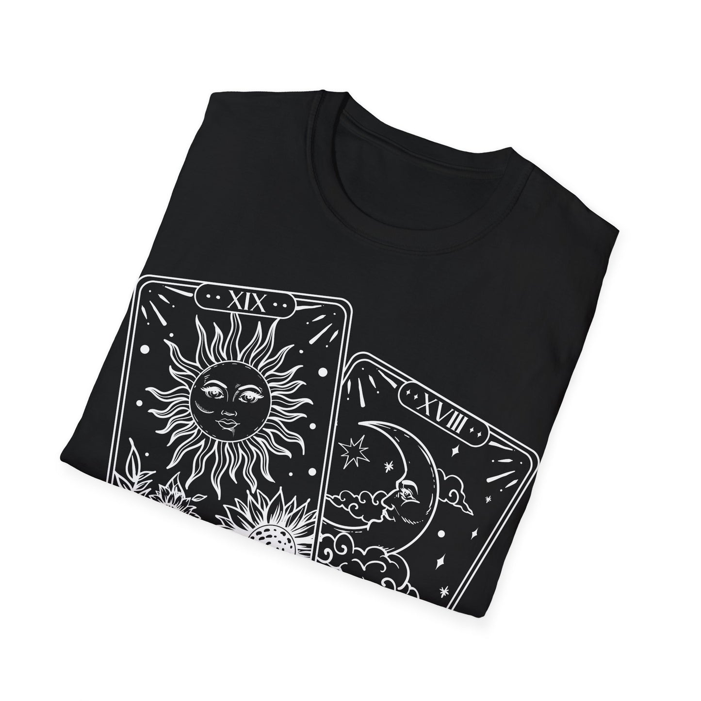 The Sun & Moon Tarot T-Shirt – Unisex Shirt mit mystischem Sonne-und-Mond-Motiv im Tarotkarten-Stil