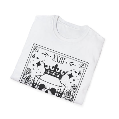 The Drinker Tarot T-Shirt – Unisex Shirt in Schwarz & Weiß mit Totenkopf im Whiskyglas im mystischen Tarotkarten-Stil
