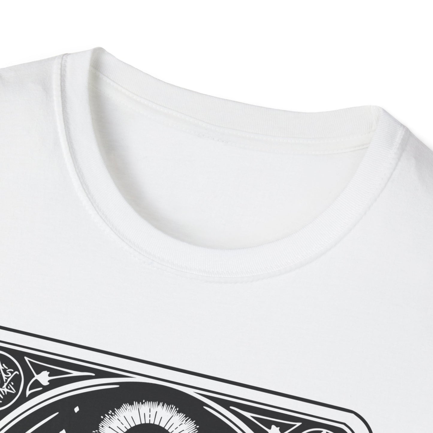 The Gamer Tarot T-Shirt – schwarzes Unisex Shirt mit Skelett-Hand, die einen Gaming Controller hält