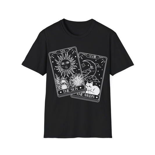 The Sun & Moon Tarot T-Shirt – Unisex Shirt mit mystischem Sonne-und-Mond-Motiv im Tarotkarten-Stil