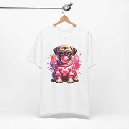 weißes hängendes Pug T-Shirt mit süßem Mops im Herz-Pullover, rosa Herzbrille und Bubblegum-Motiv