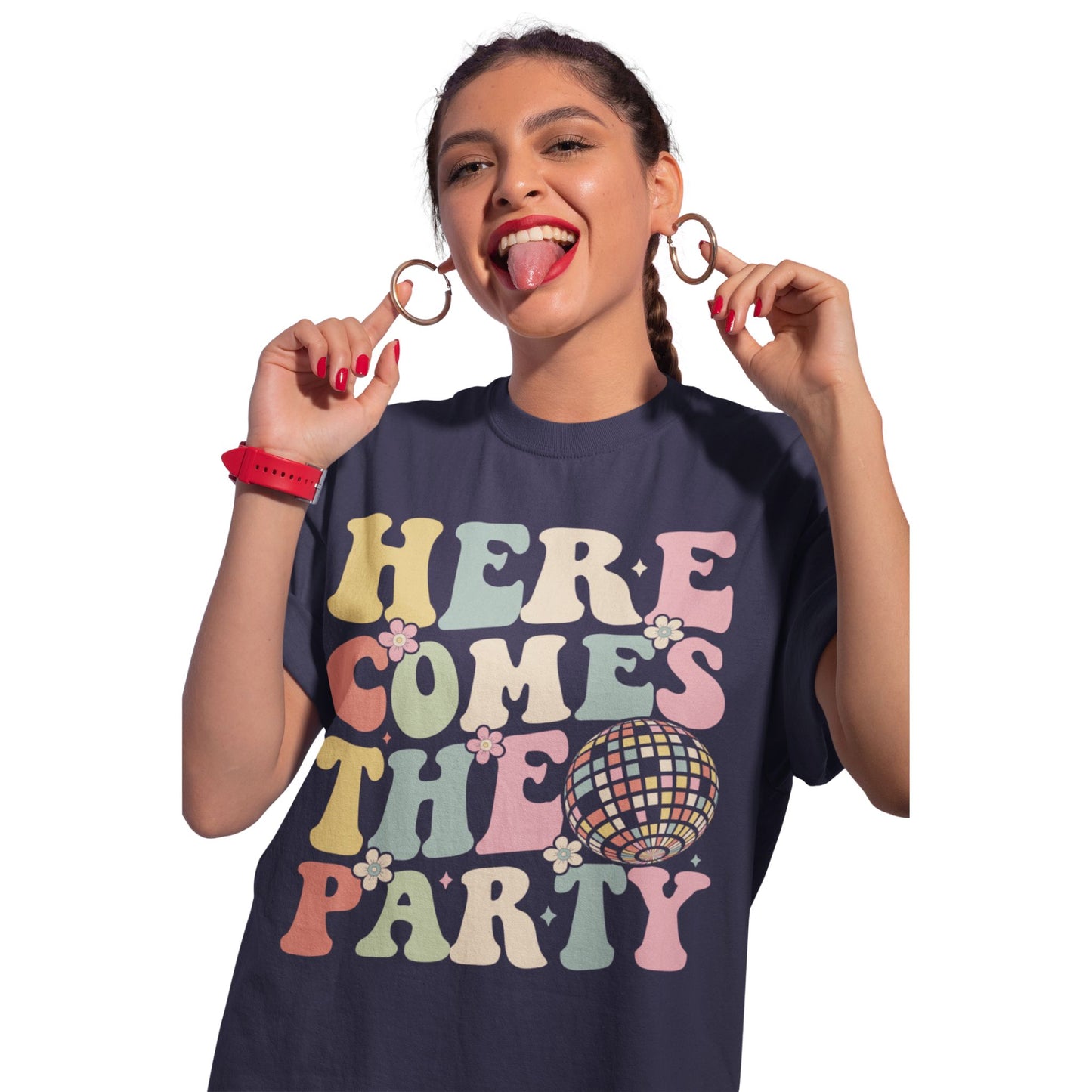 T-Shirt mit Aufdruck 'Here Comes The Party' im Retro-Design mit Disco-Kugel & Blumen – farbenfrohes Partyshirt