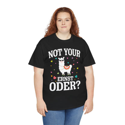 Schwarzes Unisex T-Shirt mit witzigem Aufdruck „Not Your Ernst Oder?“ und bunter Lama-Grafik – Denglisch-Wortspiel mit Herzchen