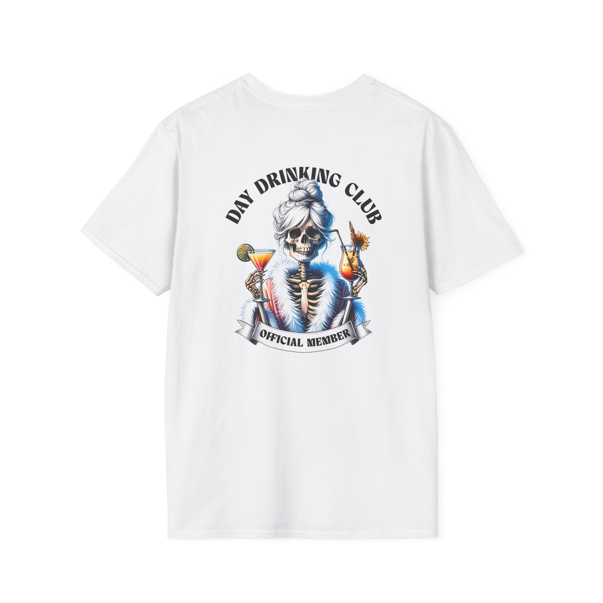 Unisex T-Shirt mit Aufdruck 'Day Drinking Club – Official Member' und Rückseite: Skelett-Dame mit zwei Cocktails