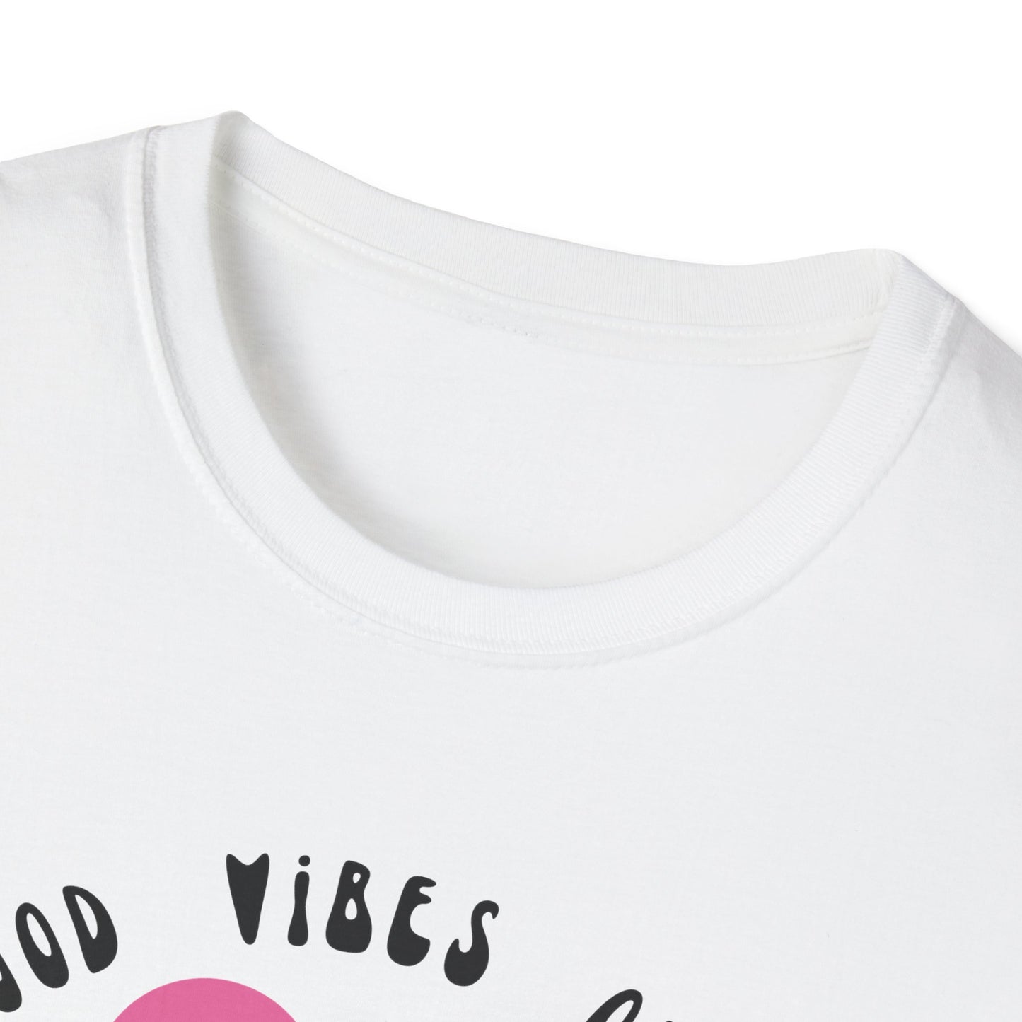 T-Shirt mit Spruch 'Good Vibes Only' und Smiley für Frauen – positives Sommer-Shirt mit Statement
