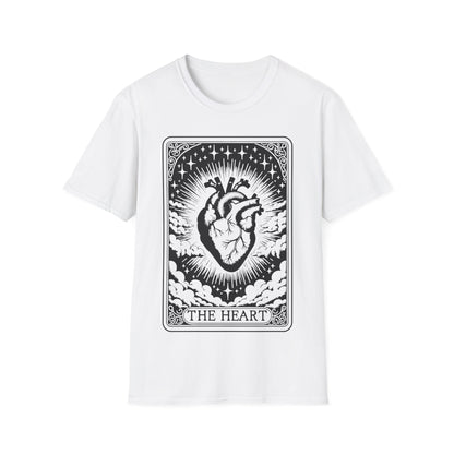 The Heart Tarot T-Shirt – weißes Unisex Shirt mit anatomischem Herz im mystischen Tarotkarten-Stil“