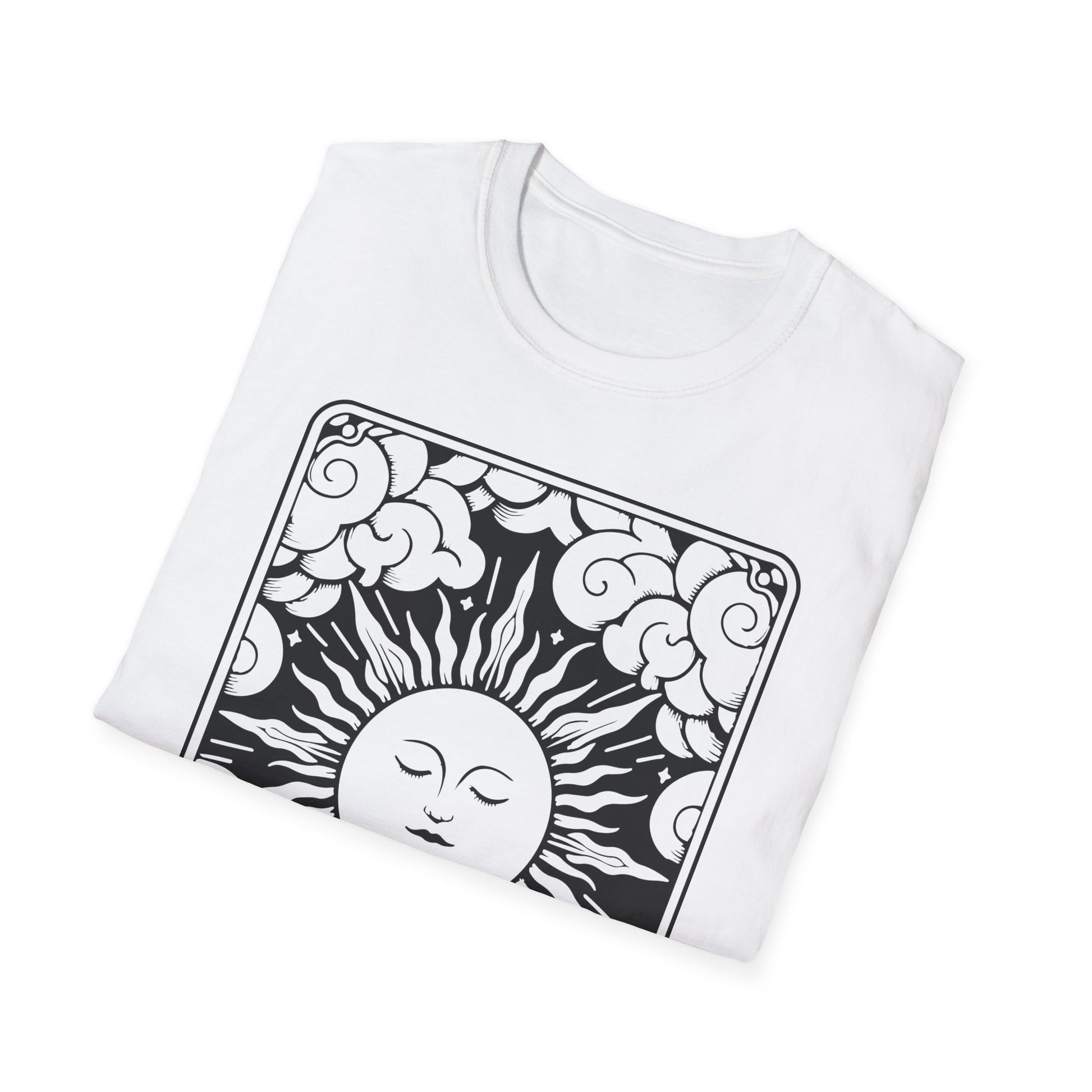 The Sun Tarot T-Shirt – Unisex Shirt mit mystischem Sonnenmotiv im Tarotkarten-Stil“