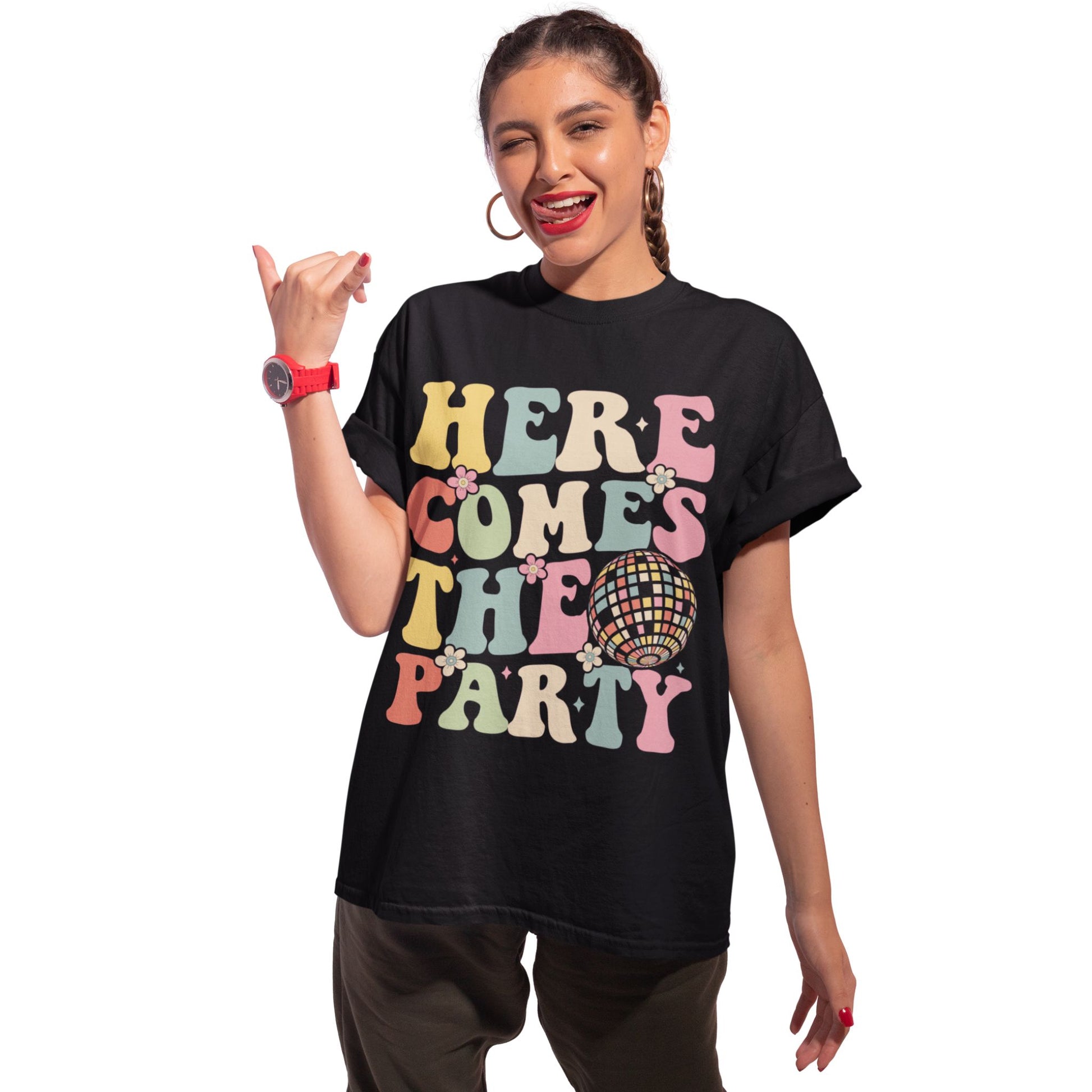 T-Shirt mit Aufdruck 'Here Comes The Party' im Retro-Design mit Disco-Kugel & Blumen – farbenfrohes Partyshirt