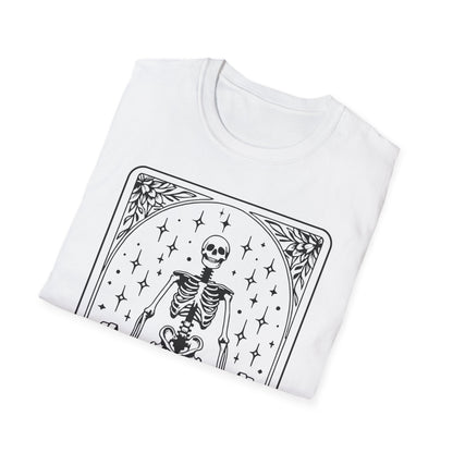 Dead Lift T-Shirt – schwarzes Unisex Shirt mit Tarotkarten Design, Skelett hebt Gewichte im Fitnessstudio