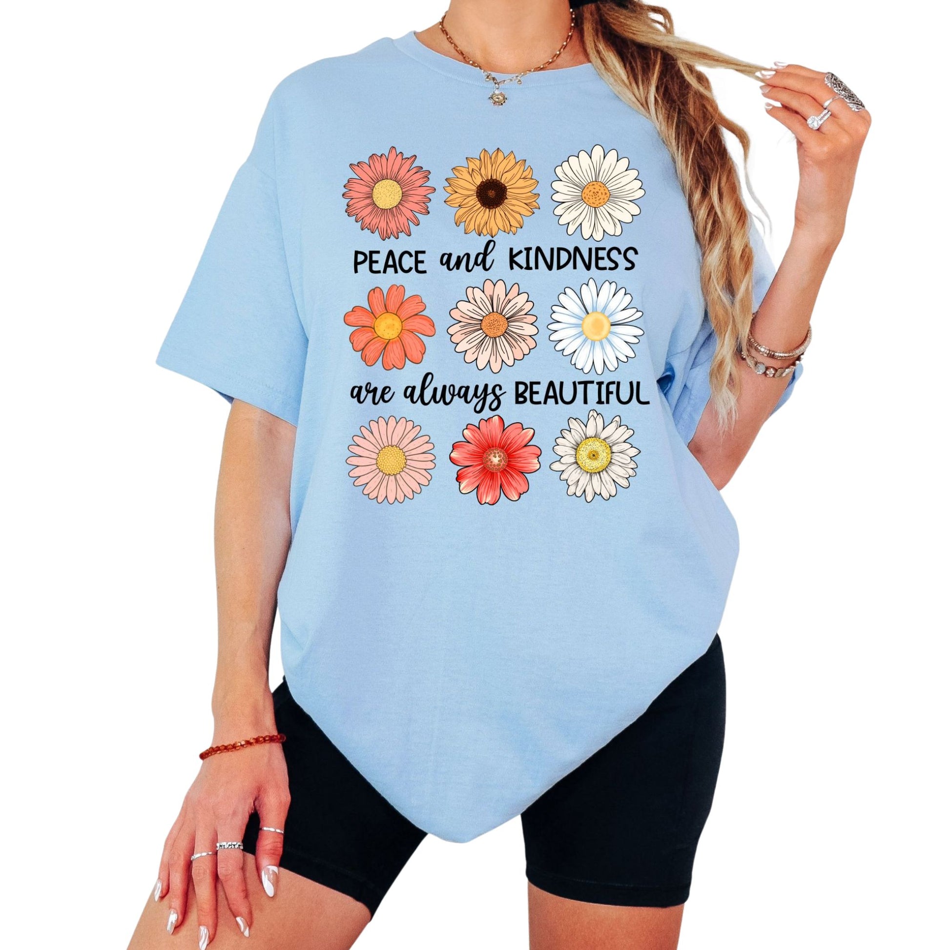 T-Shirt mit Aufschrift 'Peace & Kindness' und Blumenmotiv – feminines Statementshirt für Damen