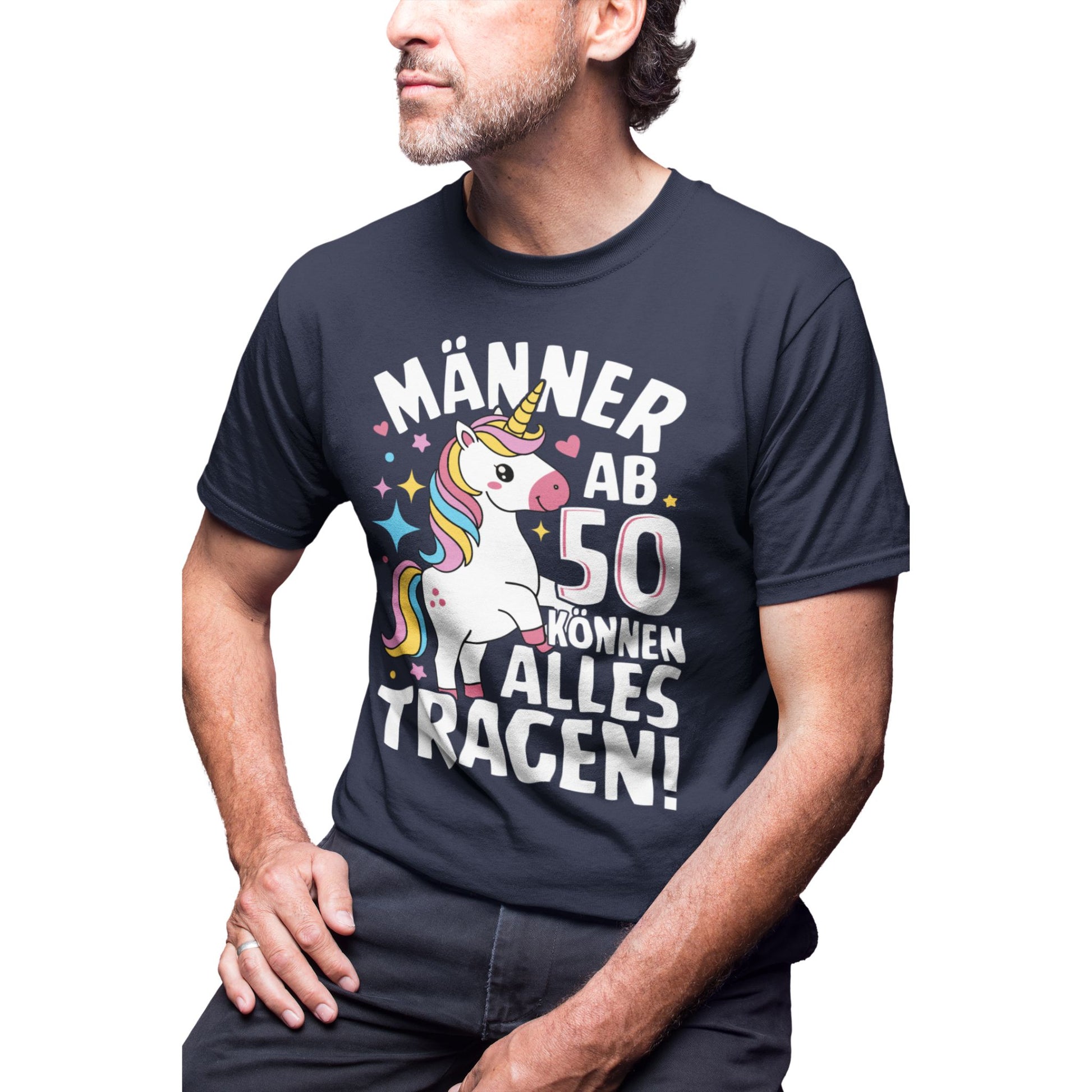 Lustiges Männer T-Shirt mit Einhorn für den 50. Geburtstag – schwarzes Shirt mit bunter Grafik für humorvolle Männer