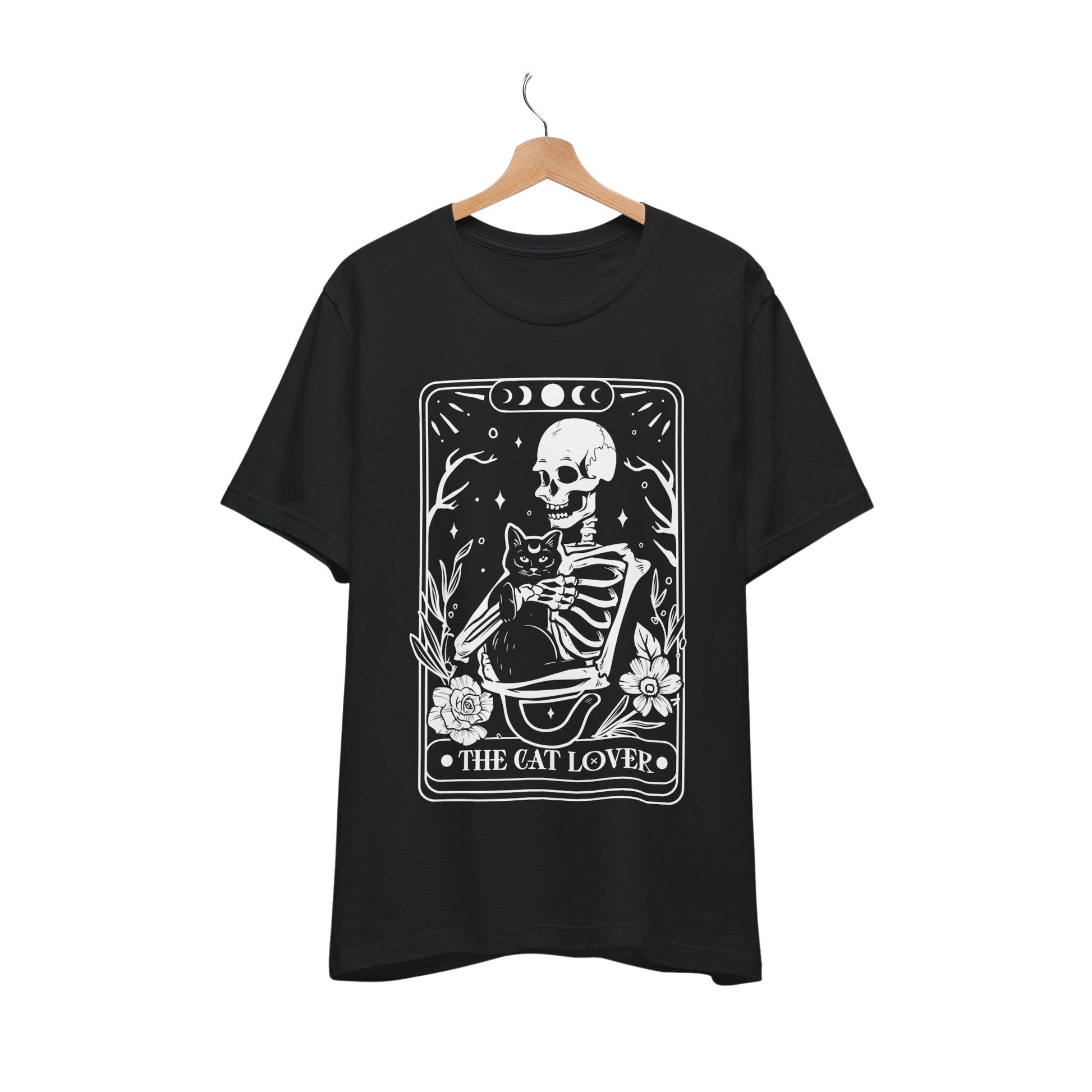 T-Shirt mit Skelett & Katze im Tarotkarten-Design – okkultes Cat Lover Shirt im Unisex Style
