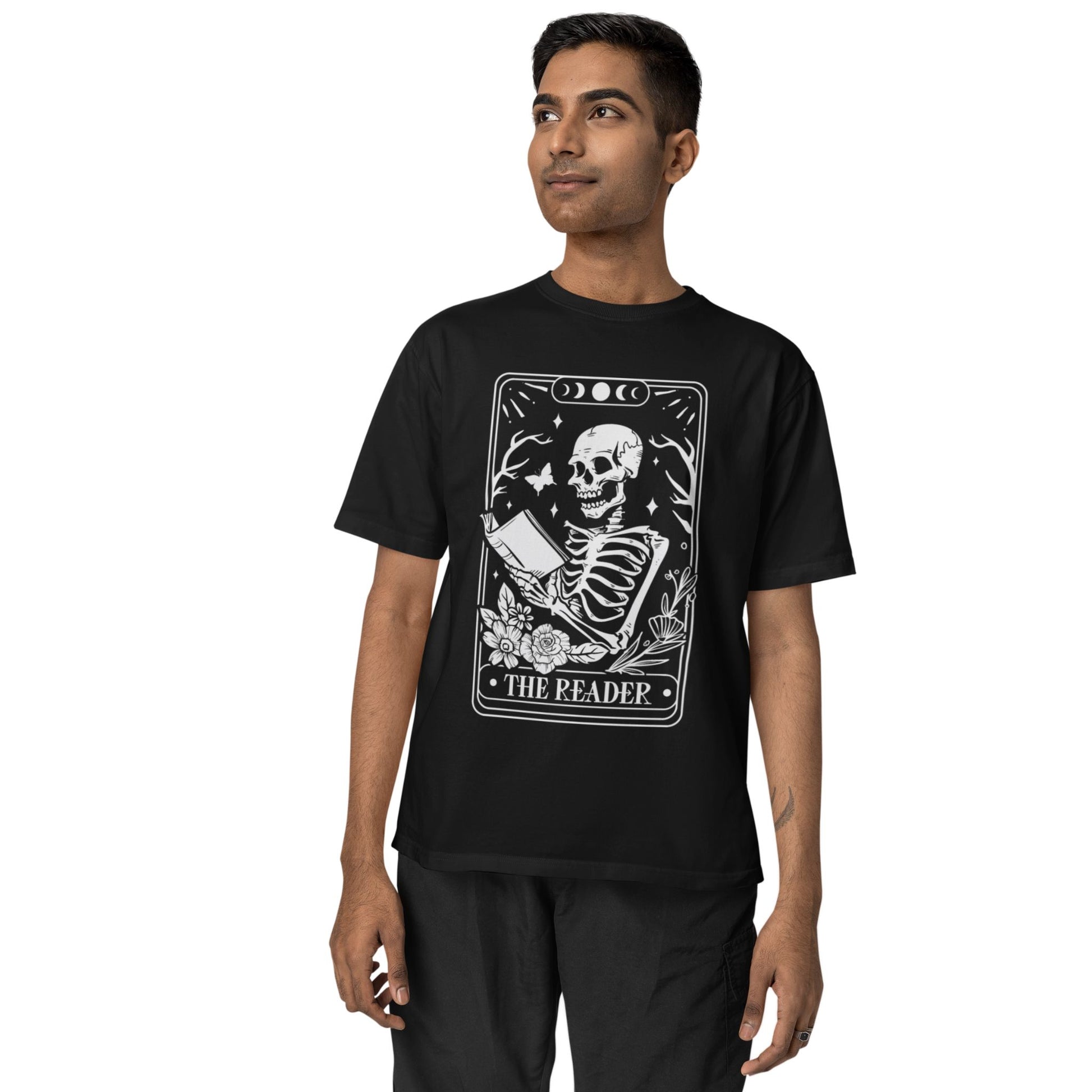 T-Shirt mit Tarotkarten-Motiv 'The Reader' – mystisches Shirt für Bücherfans, Leseratten & spirituelle Menschen"