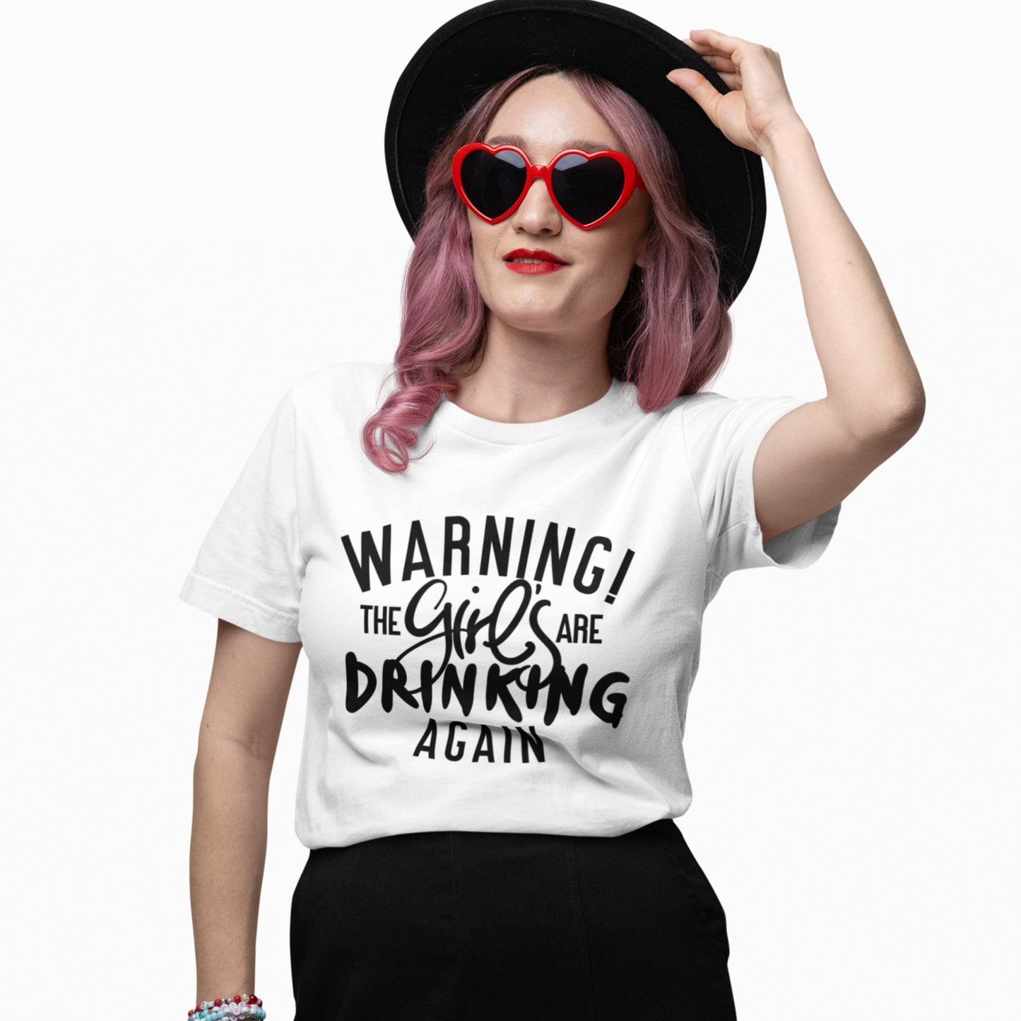 T-Shirt mit Spruch 'Warning: The Girls Are Drinking Again' – lustiges Partyshirt für Fraue
