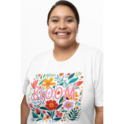 T-Shirt mit floraler Aufschrift 'BLOOM' – feminines Statement Shirt für Frühling & Sommer